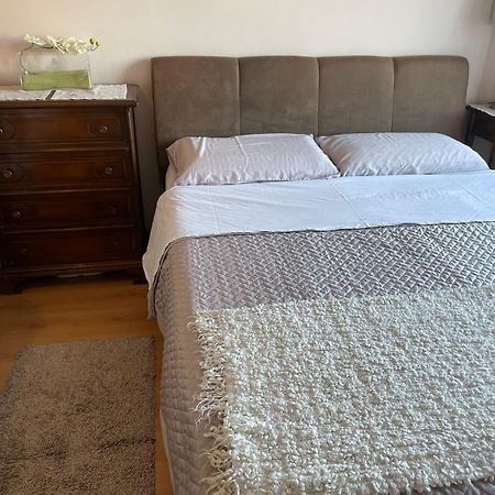 Apartment On Akademika Lazarenka 48A ลวีฟ ภายนอก รูปภาพ